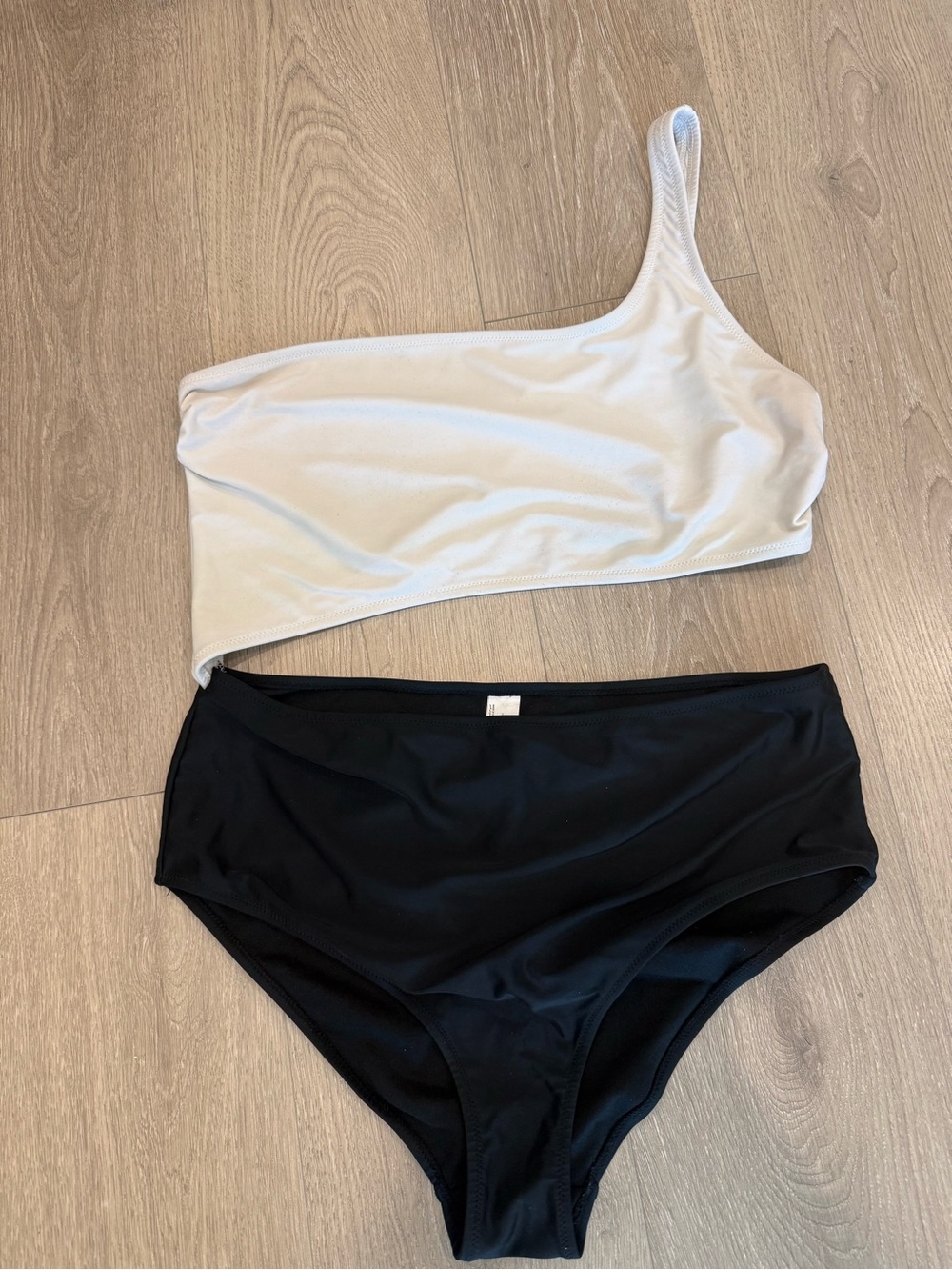 New Look One-Shoulder Bikini Set in White & Black